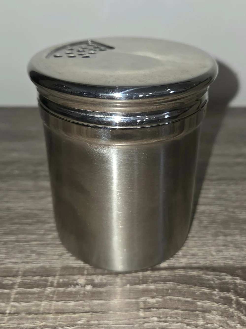Oneida Stainless Steel Shaker Dredge Dispenser 3.5